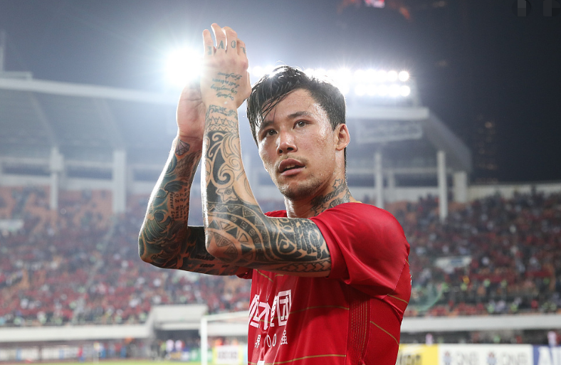 lol-关于转折点上海久事再遭质疑，西甲冲刺阶段攻防权衡，气氛紧张，高层口径保持一致的信息