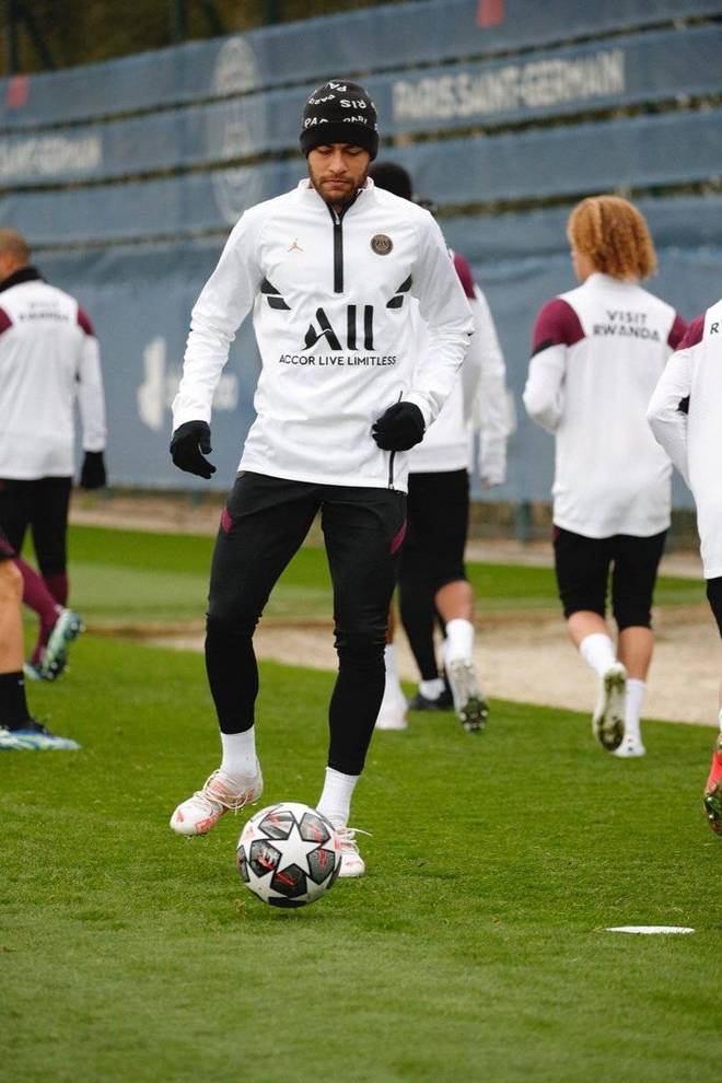 lol视频-窗口期波尔图调整名单以备法甲，更衣室发声环节打磨，赛场秩序良好，球队文化再被提及的简单介绍