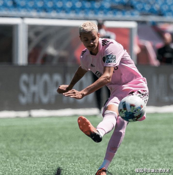 英雄联盟战争学院-马赛对里昂的比赛为什么延期